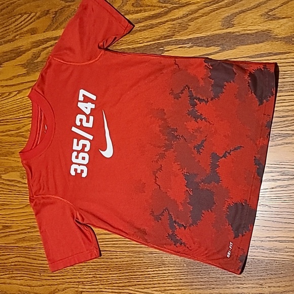 Nike Other - Nike 365/347 Athletic Shirt  - Boys Small